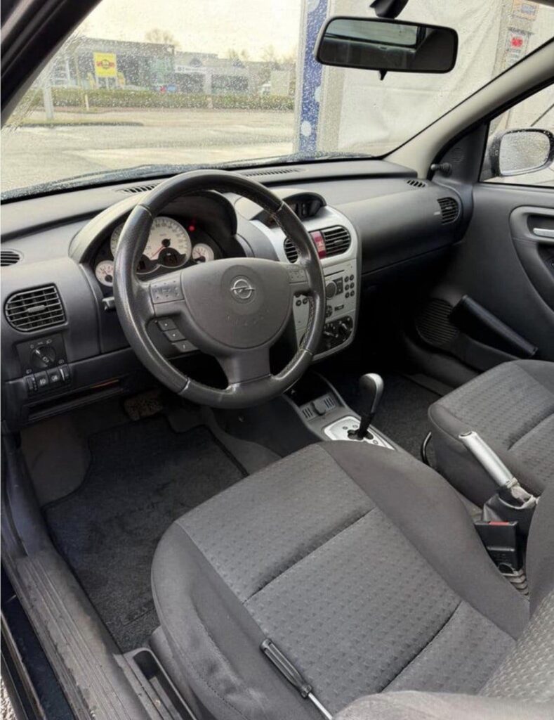Opel Corsa 2005 1.0 benzine Automaat!